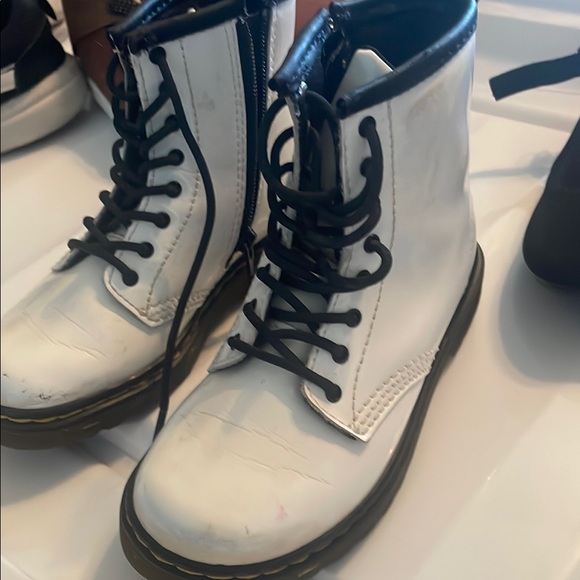 NEW Doc Martens boots - Picture 1 of 7